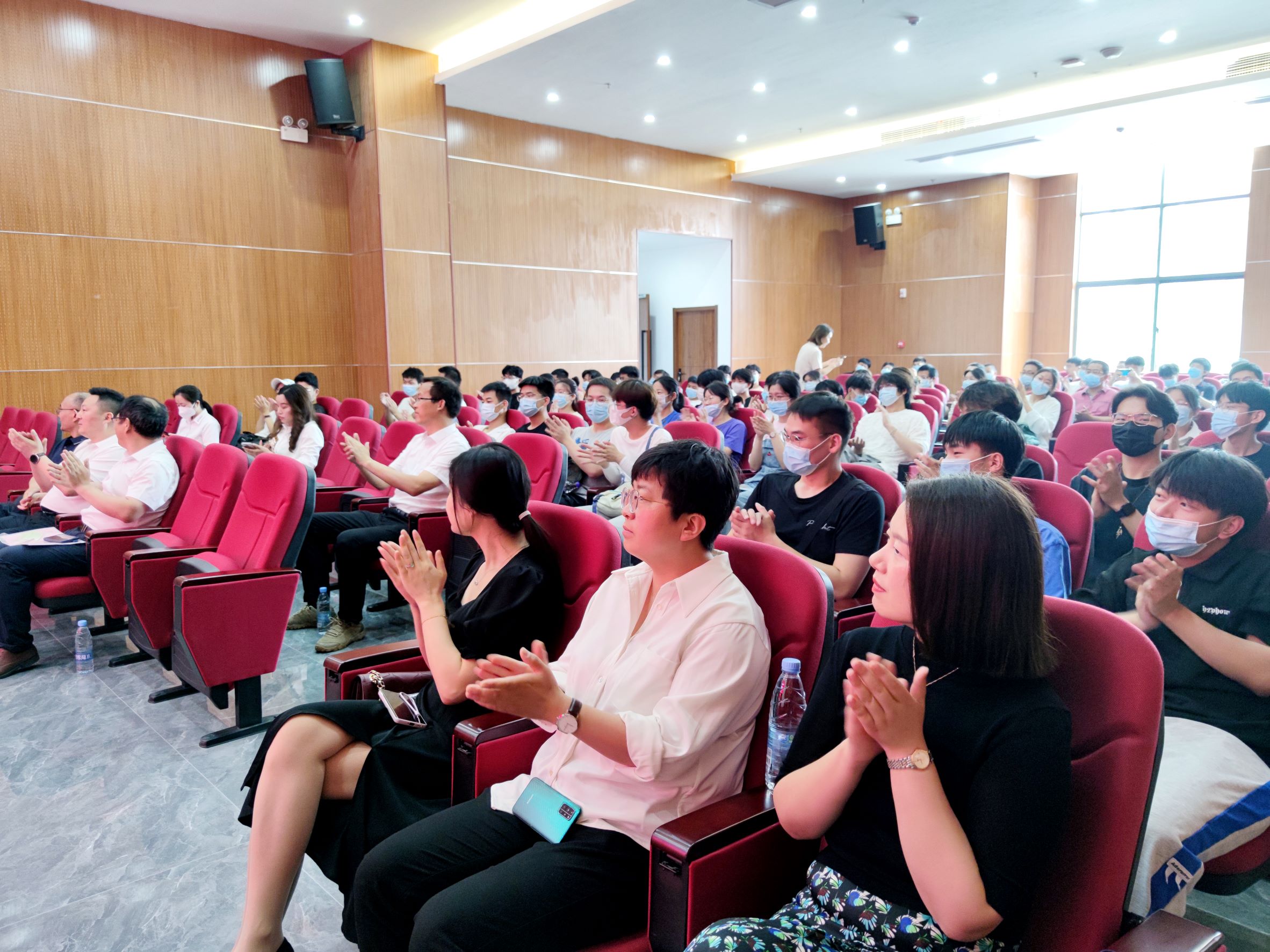 安理大人工智能学院授牌仪式在极悦娱乐举行